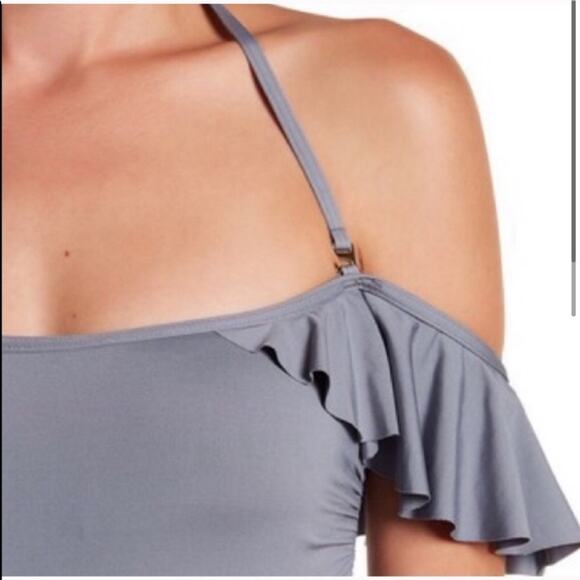 VINCE CAMUTO Ruffle Bandeau One Piece Convertible Swimsuit - Picture 2 of 4